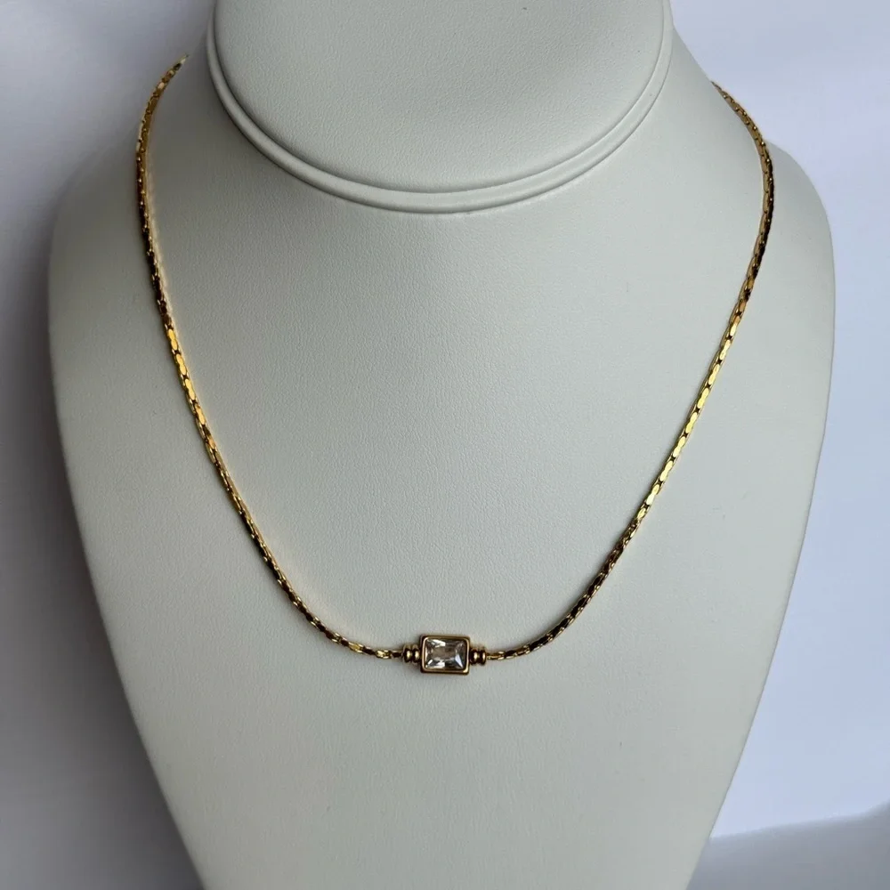 Elegant Gold or Silver Necklace with Square Pendant